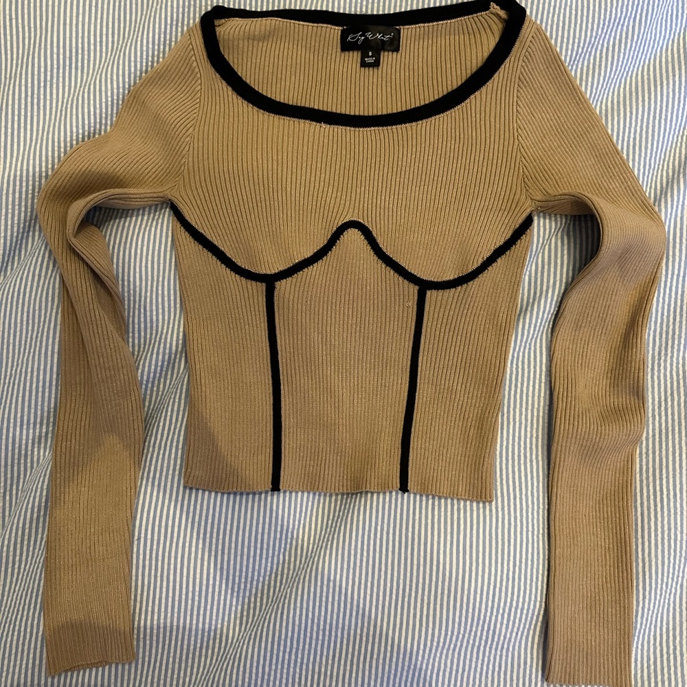 Ribbed long sleeve crop top